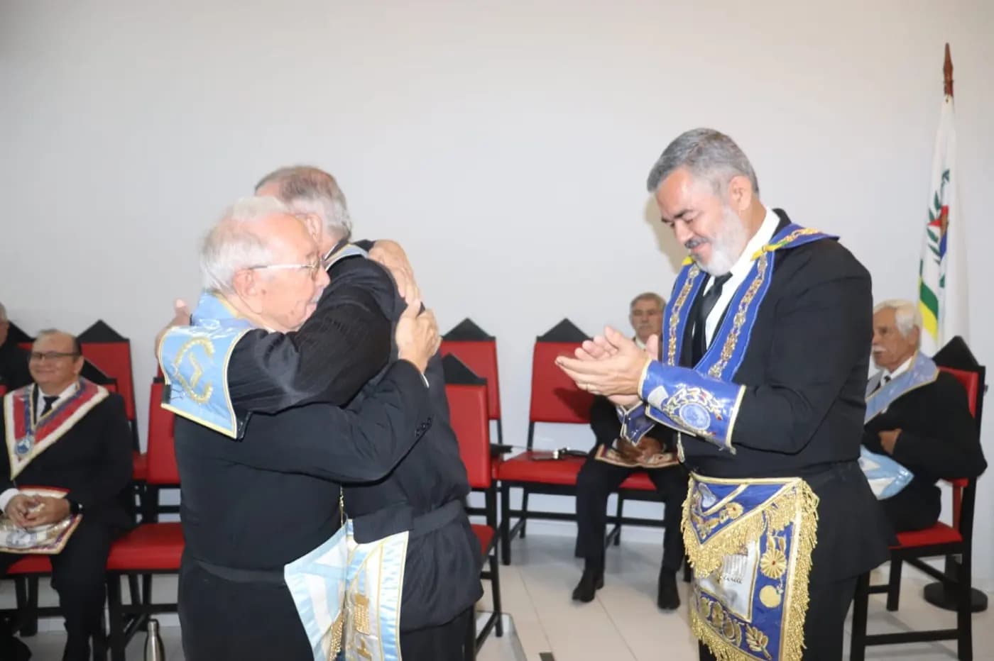 Registro fotográfico: PARTICIPAÇÃO DO GRÃO-MESTRE DO GOB/RN NA SESSÃO MAGNA PÚBLICA ALUSIVA AO 52º ANO DE FUNDAÇÃO DA LOJA MAÇÔNICA DR. PEDRO GERMANO COSTA N° 2.349, ORIENTE DE NATAL/RN.