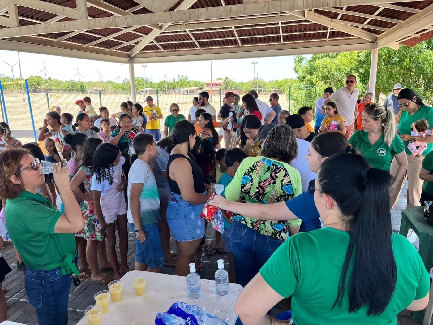 Registro fotográfico: ATO ALUSIVO AO DIA DAS CRIANÇAS, REALIZADO PELAS LOJAS MAÇÔNICAS DO ORIENTE DE MOSSORÓ/RN, COM A ORGANIZAÇÃO DE SUAS FRATERNIDADES FEMININAS.