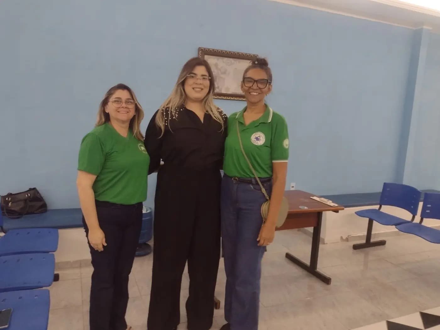 Registro fotográfico: ATO ALUSIVO AO DIA DAS CRIANÇAS, REALIZADO PELA LOJA MAÇÔNICA PEDRO ALVES PINHEIRO Nº 3.918, ORIENTE DE EXTREMOZ/RN, JUNTAMENTE COM A FRATERNIDADE FEMININA CRUZEIRO DO SUL “FLOR DE LIS”, A ELA VINCULADA, E COM O INSTITUTO OLHE PRA MIM (I.O.P.M.).