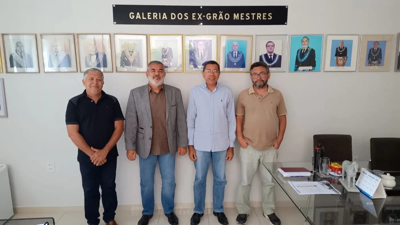 Registro fotográfico: 1ª REUNIÃO DA COMISSÃO ESPECIAL DE ELABORAÇÃO DE PROJETO PARA OS PREPARATIVOS DAS SUGESTÕES A SEREM APRESENTADAS AO GRANDE ORIENTE DO BRASIL (GOB), SOBRE O TEMA ESTRATÉGICO “GARANTIA DOS DIREITOS FUNDAMENTAIS: SAÚDE, EDUCAÇÃO, ASSISTÊNCIA SOCIAL, LIBERDADE DE IMPRENSA E DE EXPRESSÃO”.