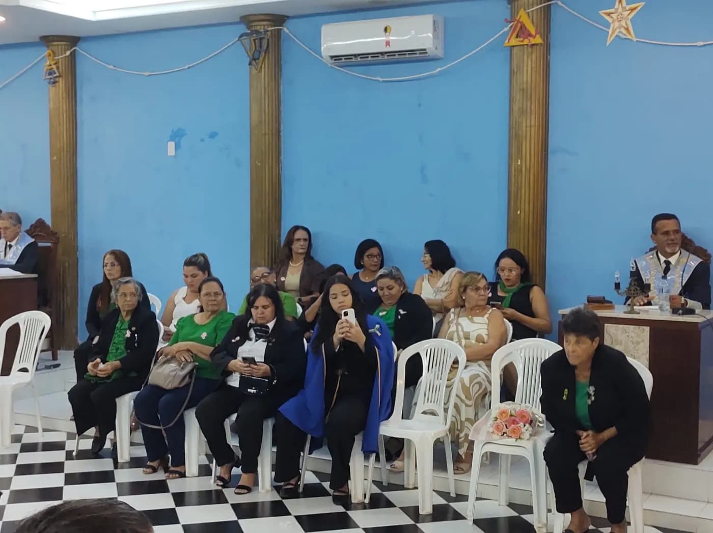 Registro fotográfico: SESSÃO MAGNA PÚBLICA ALUSIVA AO 51º ANO DE FUNDAÇÃO DA LOJA MAÇÔNICA UNIÃO NATALENSE Nº 2.414, ORIENTE DE PARNAMIRIM/RN, E AO DIA INTERNACIONAL DA MULHER.