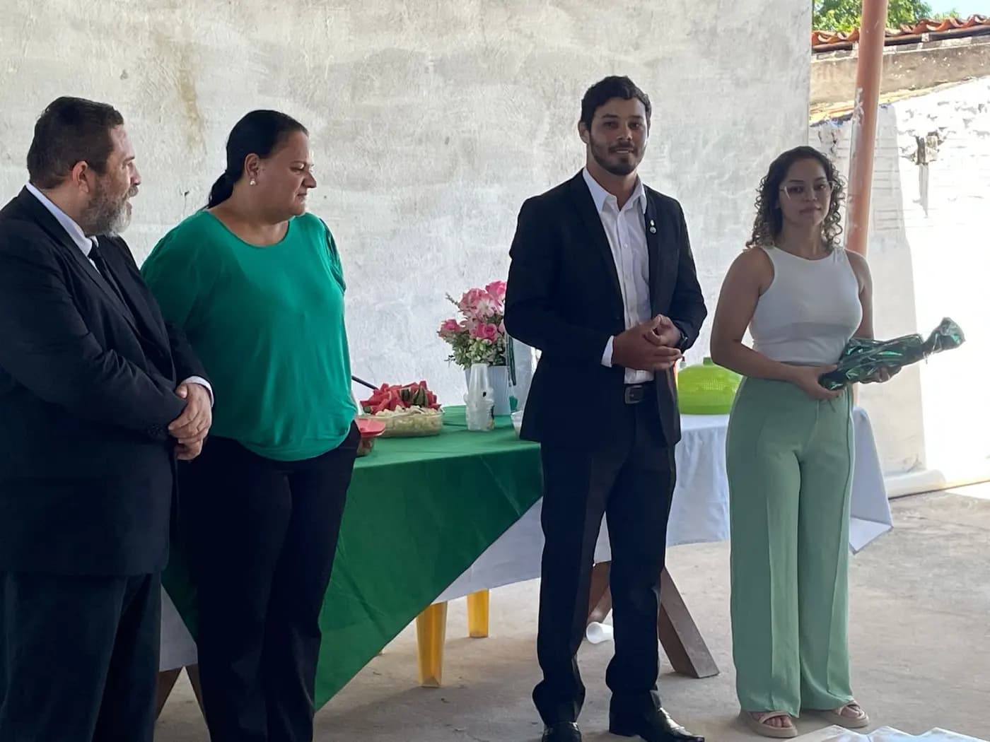 Registro fotográfico: PARTICIPAÇÃO DO GRÃO-MESTRE E DE GRÃO-MESTRE DE HONRA DO GOB-RN NA SESSÃO MAGNA DE INICIAÇÃO REALIZADA PELA LOJA MAÇÔNICA PEDRO ALVES PINHEIRO N° 3.918, ORIENTE DE EXTREMOZ/RN.