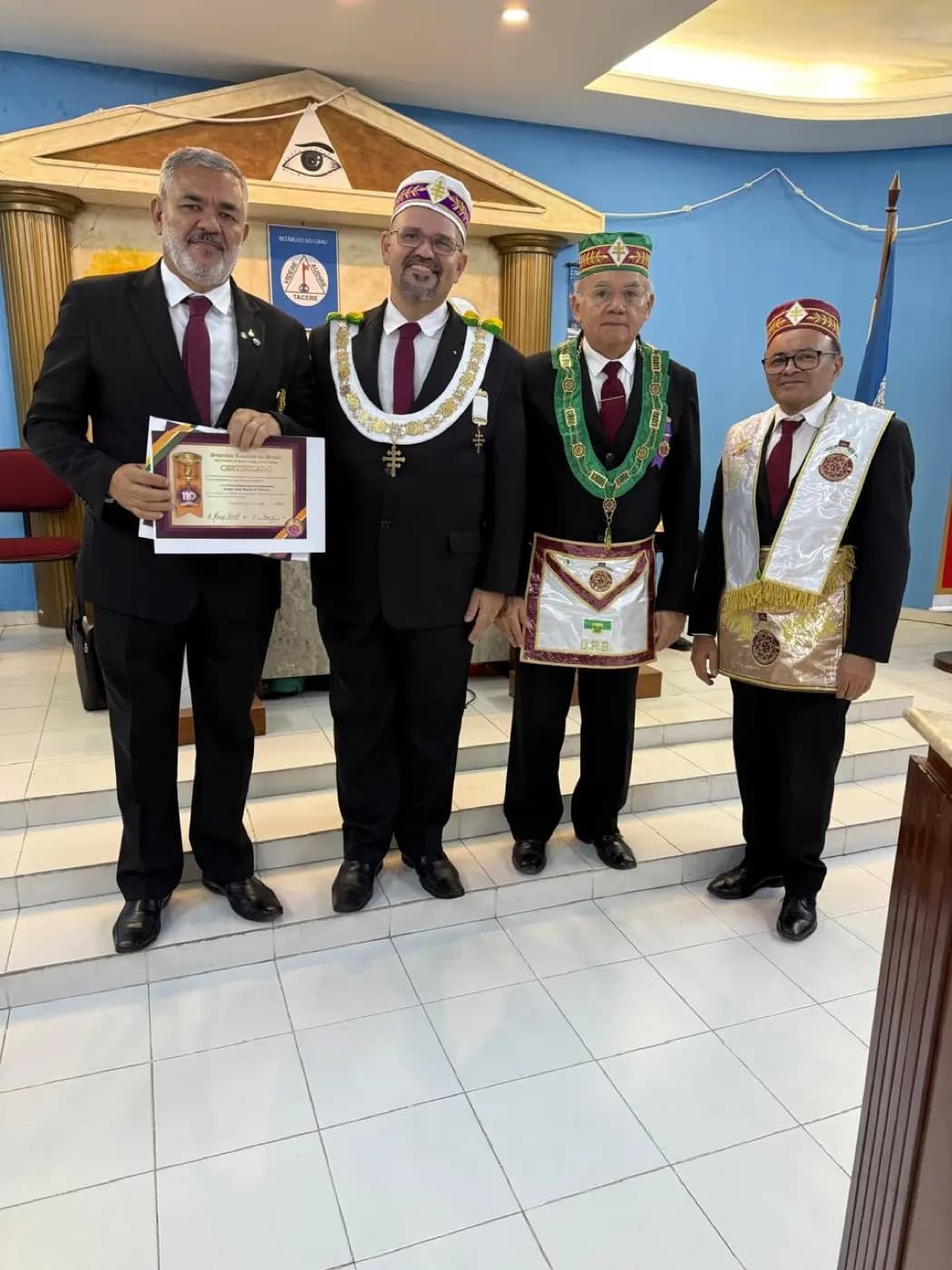 Registro fotográfico: PARTICIPAÇÃO DO GRÃO-MESTRE DO GOB-RN NAS SESSÕES FILOSÓFICAS REALIZADAS PELA 1ª DELEGACIA LITÚRGICA DO RITO BRASILEIRO, DO SUPREMO CONCLAVE DO BRASIL PARA O RITO BRASILEIRO DE MAÇONS ANTIGOS, LIVRES E ACEITOS.