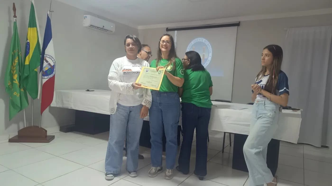 Registro fotográfico: ATO DE AGRADECIMENTO AOS PROFISSIONAIS VOLUNTÁRIOS QUE PARTICIPARAM DA AÇÃO FILANTRÓPICA ESTADUAL, COORDENADA PELO GOB-RN, REALIZADA NO DIA 26/04/2025 – CAMPANHA SAÚDE FÍSICA E MENTAL, AUTOCUIDADOS E BEM-ESTAR.