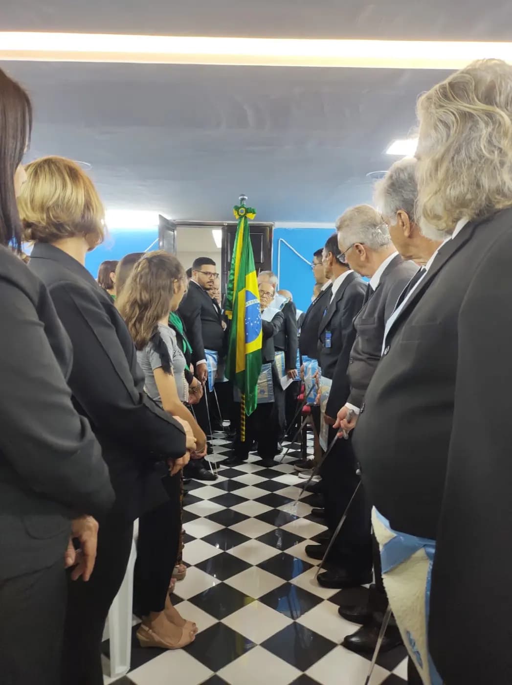 Registro fotográfico: SESSÃO CONJUNTA MAGNA PÚBLICA COMEMORATIVA AO DIA DAS MÃES, REALIZADA PELAS LOJAS MAÇÔNICAS EVOLUÇÃO SEGUNDA Nº 152, JOÃO CECÍLIO DA COSTA N° 2.116, DR. PEDRO GERMANO COSTA Nº 2.349, GENTIL MARINHO Nº 2070 E TRAMPOLIM DA VITÓRIA Nº 1606.
