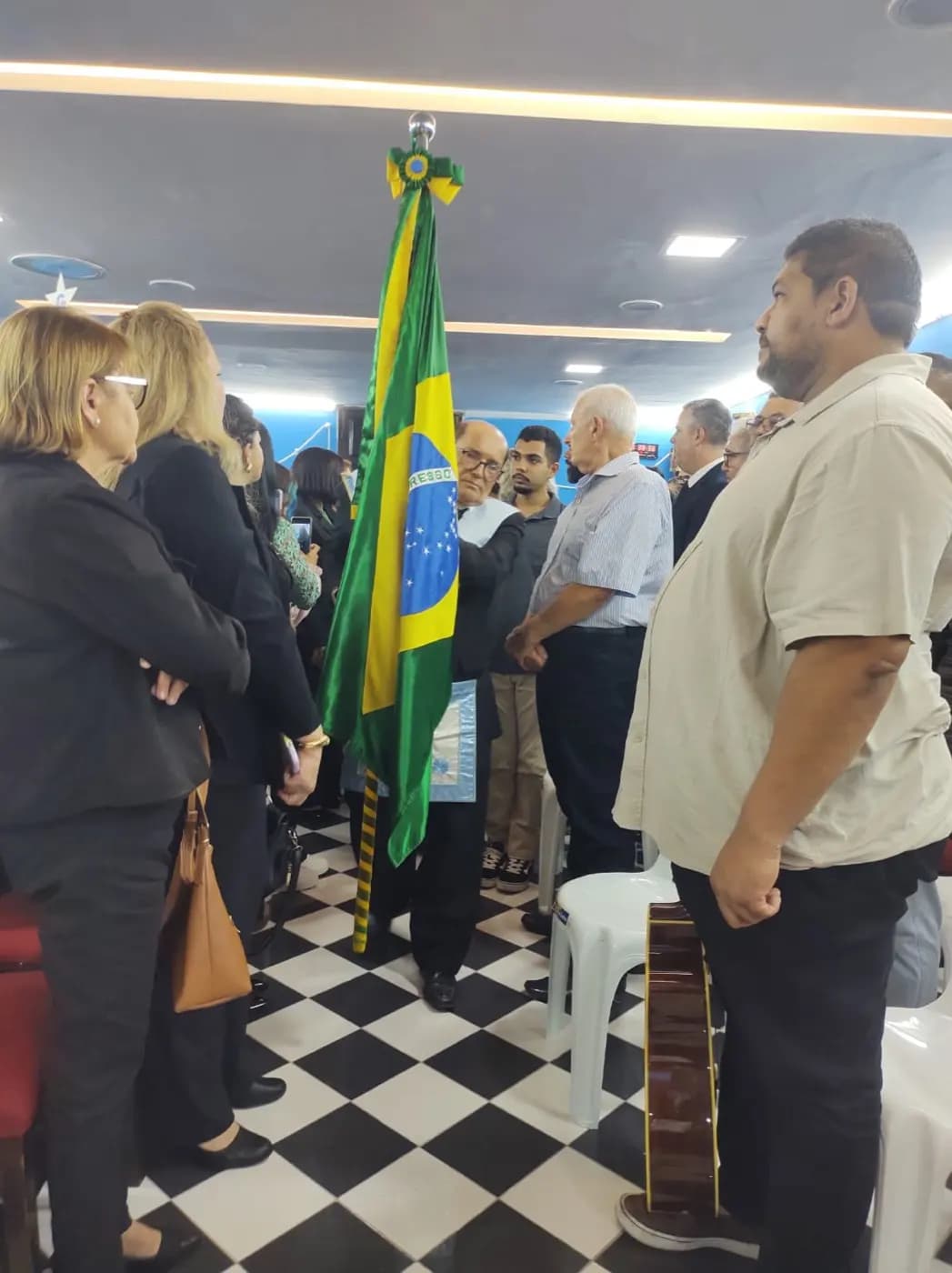 Registro fotográfico: SESSÃO CONJUNTA MAGNA PÚBLICA COMEMORATIVA AO DIA DAS MÃES, REALIZADA PELAS LOJAS MAÇÔNICAS EVOLUÇÃO SEGUNDA Nº 152, JOÃO CECÍLIO DA COSTA N° 2.116, DR. PEDRO GERMANO COSTA Nº 2.349, GENTIL MARINHO Nº 2070 E TRAMPOLIM DA VITÓRIA Nº 1606.