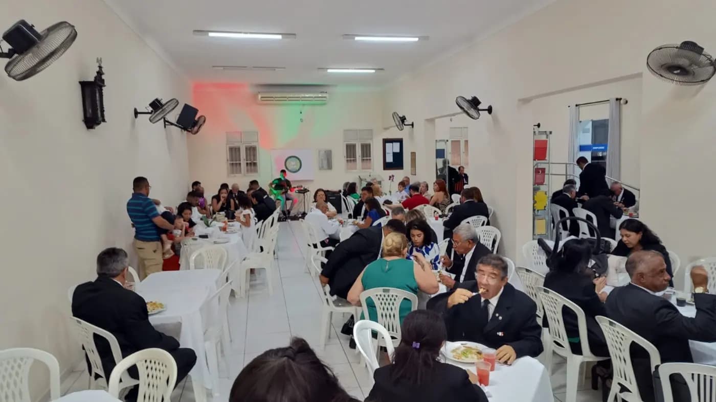 Registro fotográfico: PARTICIPAÇÃO DO GRÃO-MESTRE DO GOB/RN NA SESSÃO MAGNA DE INICIAÇÃO REALIZADA PELA LOJA MAÇÔNICA JOÃO CECÍLIO DA COSTA N° 2.116, ORIENTE DE NATAL/RN.