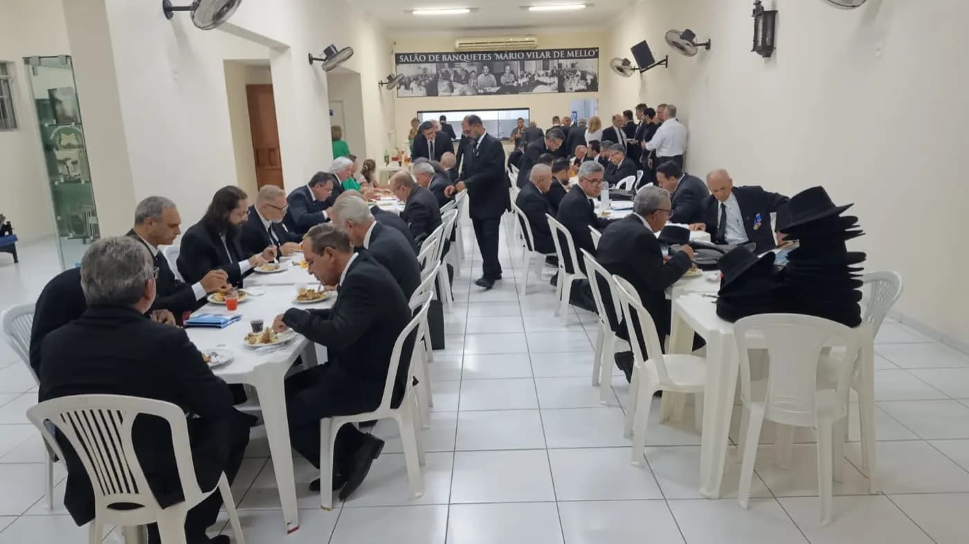 Registro fotográfico: PARTICIPAÇÃO DO GRÃO-MESTRE DO GOB-RN NA SESSÃO MAGNA DE EXALTAÇÃO REALIZA PELA LOJA MAÇÔNICA 21 DE MARÇO Nº 152, ORIENTE DE NATAL/RN.
