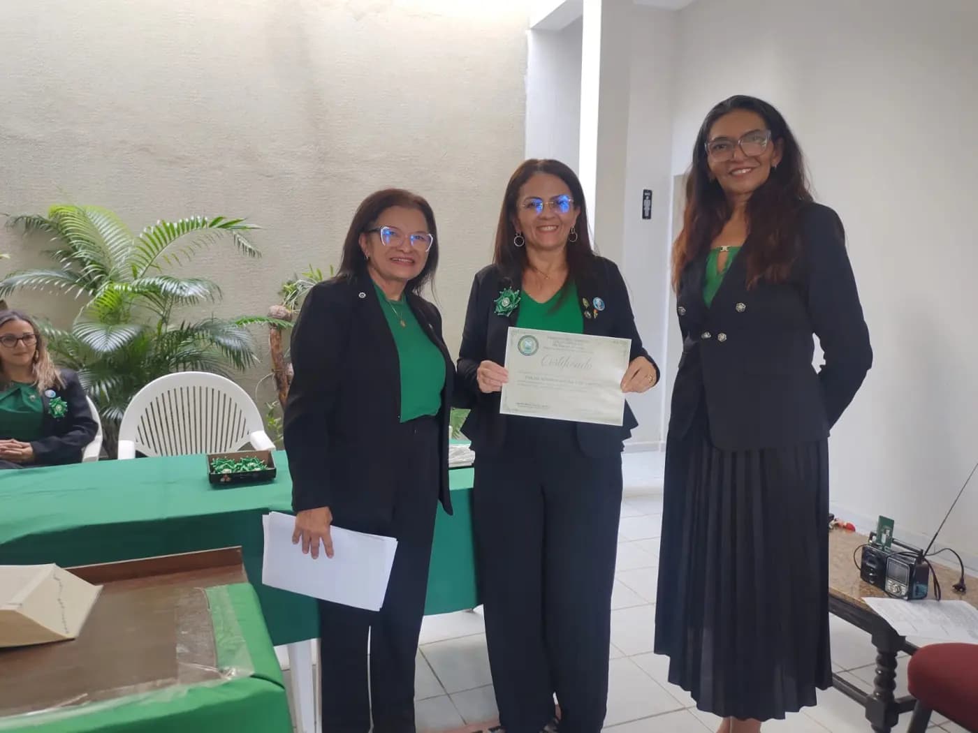 Registro fotográfico: SESSÃO MAGNA DE INSTALAÇÃO E POSSE DE VENERÁVEL MESTRE E POSSE DA NOVA DIRETORIA DA LOJA MAÇÔNICA UNIVERSITÁRIA ESTRELA NATALENSE Nº 4.122, RITO SCHRÖDER, ORIENTE DE PARNAMIRIM-RN, ELEITOS PARA O BIÊNIO 2025/2027.