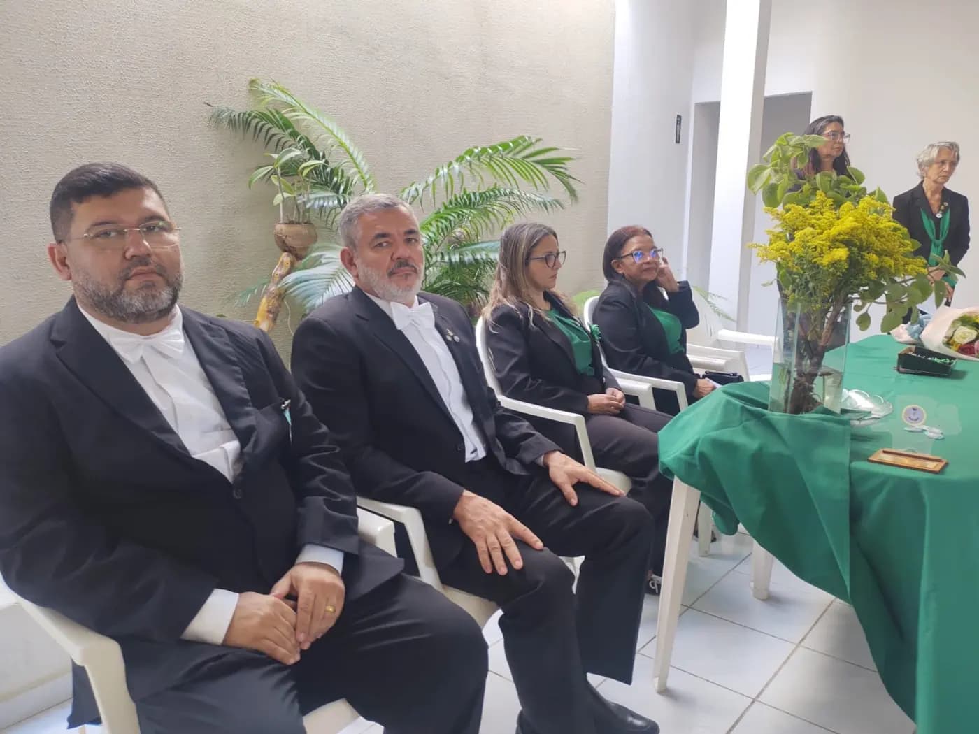 Registro fotográfico: SESSÃO MAGNA DE INSTALAÇÃO E POSSE DE VENERÁVEL MESTRE E POSSE DA NOVA DIRETORIA DA LOJA MAÇÔNICA UNIVERSITÁRIA ESTRELA NATALENSE Nº 4.122, RITO SCHRÖDER, ORIENTE DE PARNAMIRIM-RN, ELEITOS PARA O BIÊNIO 2025/2027.