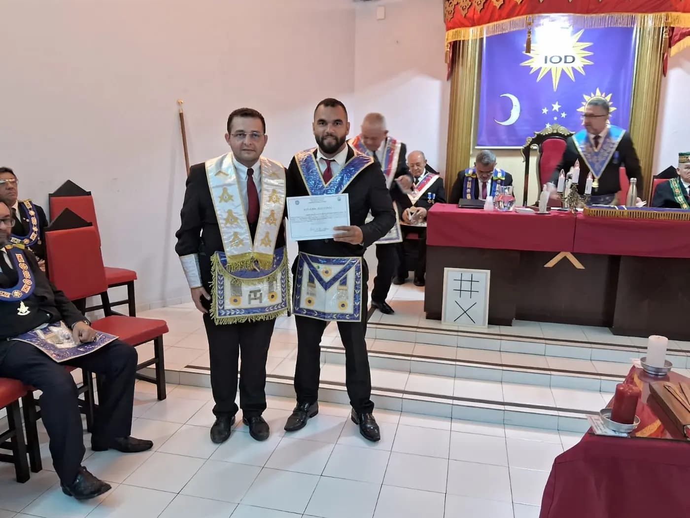 Registro fotográfico: SESSÃO MAGNA DE INSTALAÇÃO E POSSE DE VENERÁVEL MESTRE E POSSE DA NOVA DIRETORIA DA LOJA MAÇÔNICA UNIVERSITÁRIA MÁRIO VILAR DE MELO Nº 4.085, RITO BRASILEIRO, ORIENTE DE NATAL/RN, ELEITOS PARA O BIÊNIO 2025/2027.