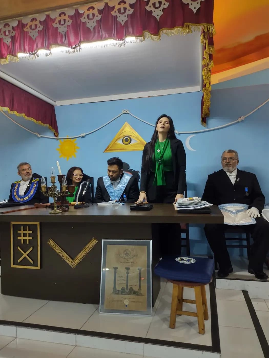Registro fotográfico: SESSÃO MAGNA DE INSTALAÇÃO E POSSE DE VENERÁVEL MESTRE E POSSE DA NOVA DIRETORIA DA LOJA MAÇÔNICA LUIZ GONZAGA DO NASCIMENTO Nº 4.567, ORIENTE DE PARNAMIRIML-RN, ELEITOS PARA O BIÊNIO 2025/2027.