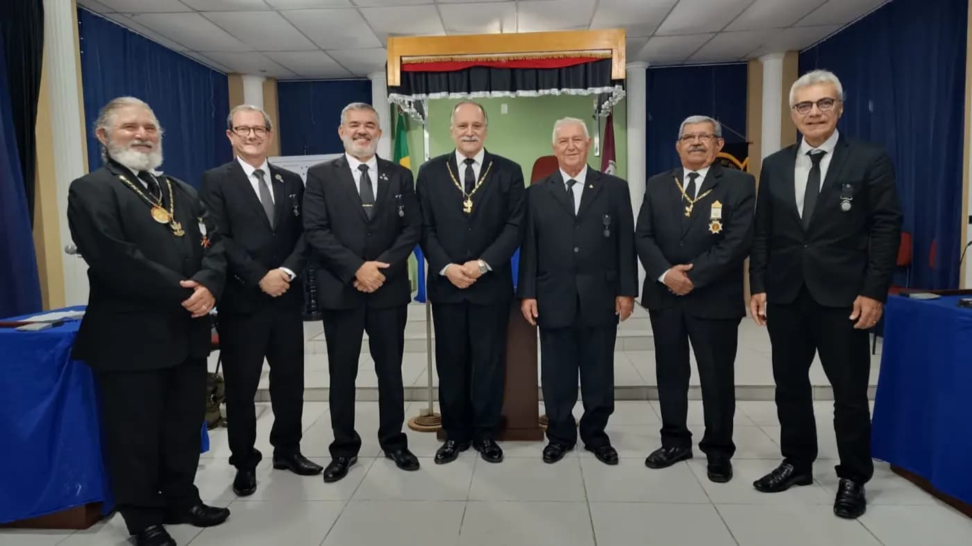 Registro fotográfico: PARTICIPAÇÃO DO GRÃO-MESTRE DO GOB-RN NA SESSÃO DE INSTRUÇÃO DO GRAU 22 – SUPREMO CONSELHO DO BRASIL DO GRAU 33 PARA O RITO ESCOCÊS ANTIGO E ACEITO – DELEGACIA LITÚRGICA DO RIO GRANDE DO NORTE – KADOSCH 21.