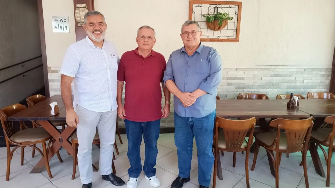 Registro fotográfico: ALMOÇO DE PLANEJAMENTO DOS GRÃO-MESTRES (GOB-RN, GLERN E GORN) PARA A SESSÃO MAGNA PÚBLICA EM CONJUNTO, ALUSIVA AO DIA DO MAÇOM.