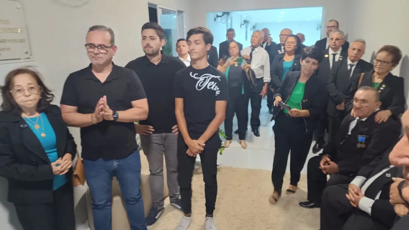 Registro fotográfico: SESSÃO MAGNA DE INSTALAÇÃO E POSSE DE VENERÁVEL MESTRE E POSSE DA NOVA DIRETORIA DA LOJA MAÇÔNICA FRATERNIDADE E JUSTIÇA Nº 1.757, ORIENTE DE CURRAIS NOVOS-RN, ELEITOS PARA O BIÊNIO 2025/2027.