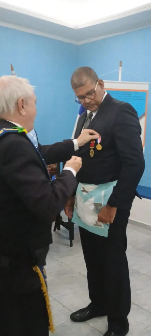 Registro fotográfico: SESSÃO MAGNA DE CONSAGRAÇÃO E ENTREGA DE ESTANDARTE DA LOJA MAÇÔNICA PEDRO ALVES PINHEIRO Nº 3.918, ORIENTE DE EXTREMOZ-RN.