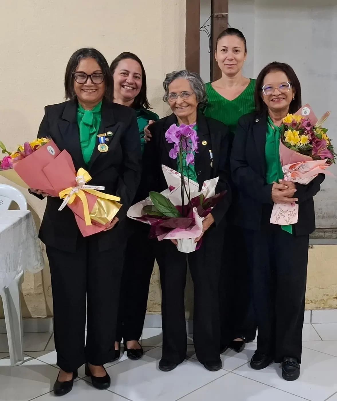 Registro fotográfico: POSSE DA NOVA DIRETORIA DA FRATERNIDADE FEMININA CRUZEIRO DO SUL – TRAMPOLIM DA VITÓRIA, VINCULADA À LOJA MAÇÔNICA TRAMPOLIM DA VITÓRIA Nº 1606, ORIENTE DE NATAL/RN.