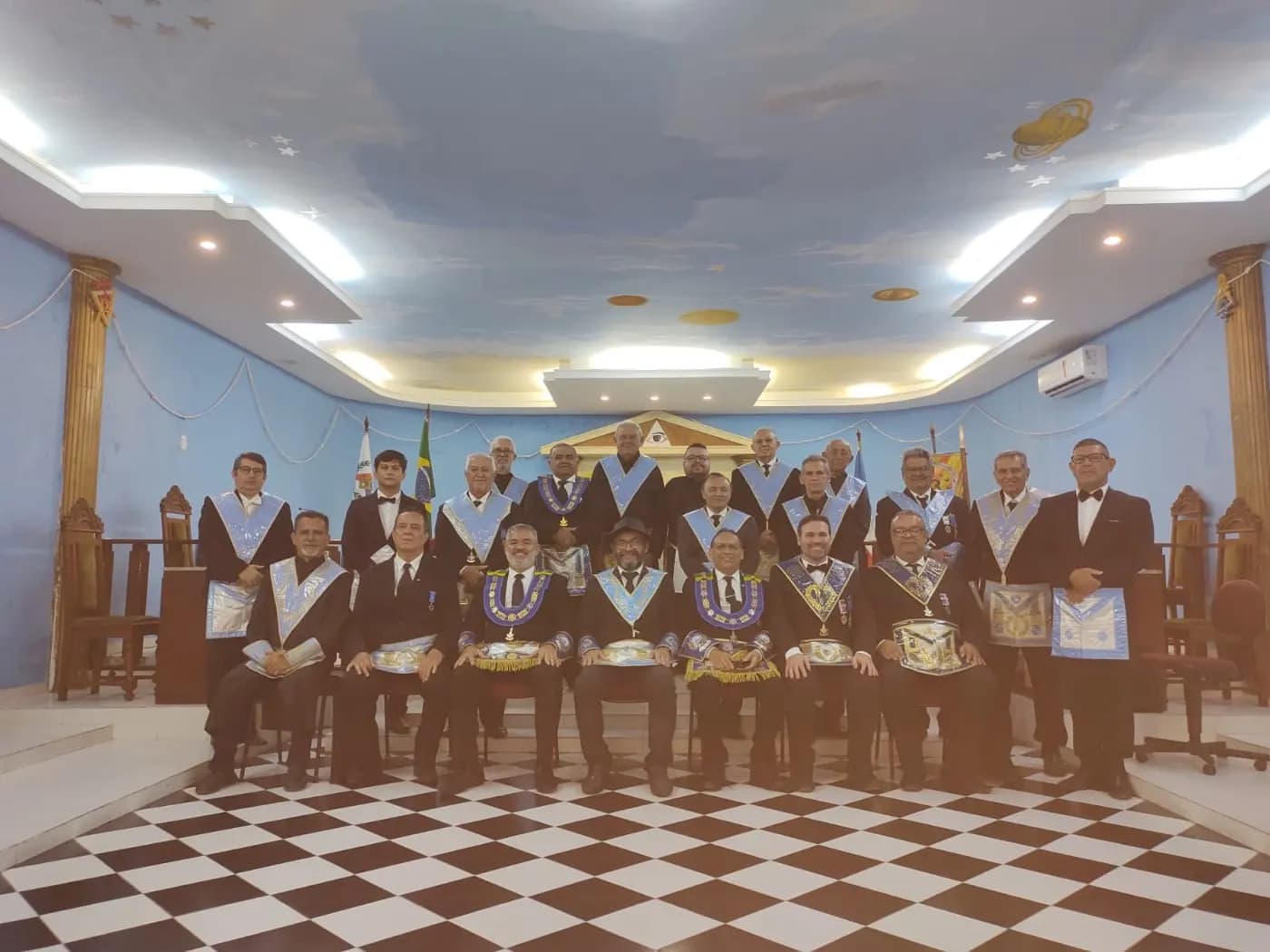 Registro fotográfico: SESSÃO ORDINÁRIA NO GRAU DE APRENDIZ MAÇOM, REALIZADA PELA LOJA MAÇÔNICA UNIÃO NATALENSE Nº 2.414, ORIENTE DE PARNAMIRIM/RN.