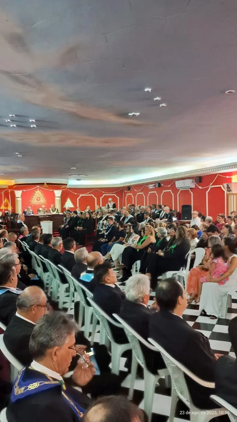 Registro fotográfico: SESSÃO MAGNA PÚBLICA ALUSIVA AO DIA DO MAÇOM/2025, REALIZADA EM CONJUNTO PELAS TRÊS POTÊNCIAS MAÇÔNICAS REGULARES DO RIO GRANDE DO NORTE (GOB-RN,GLERN E GORN).