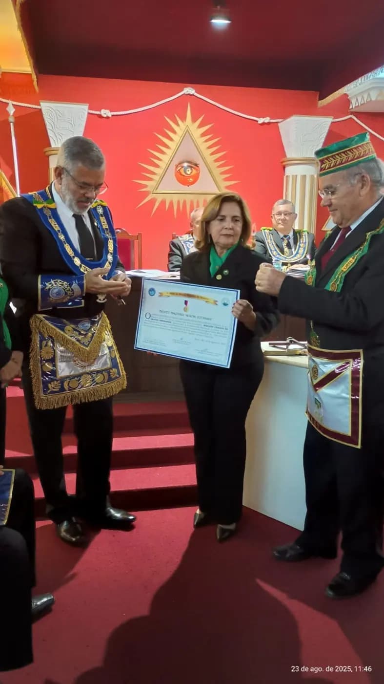 Registro fotográfico: SESSÃO MAGNA PÚBLICA ALUSIVA AO DIA DO MAÇOM/2025, REALIZADA EM CONJUNTO PELAS TRÊS POTÊNCIAS MAÇÔNICAS REGULARES DO RIO GRANDE DO NORTE (GOB-RN,GLERN E GORN).