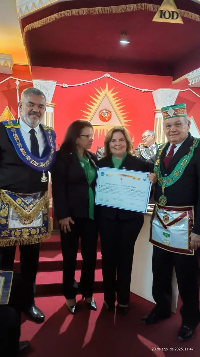 Registro fotográfico: SESSÃO MAGNA PÚBLICA ALUSIVA AO DIA DO MAÇOM/2025, REALIZADA EM CONJUNTO PELAS TRÊS POTÊNCIAS MAÇÔNICAS REGULARES DO RIO GRANDE DO NORTE (GOB-RN,GLERN E GORN).