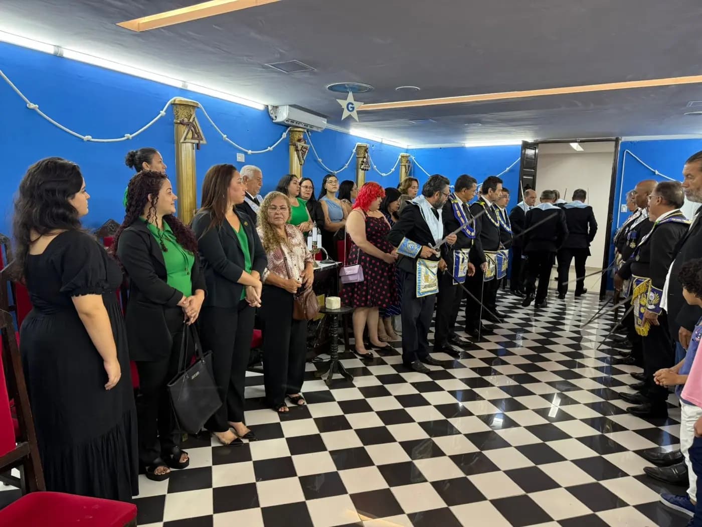 Registro fotográfico: SESSÃO MAGNA PÚBLICA ALUSIVA AO 119º ANO DE FUNDAÇÃO DA LOJA MAÇÔNICA EVOLUÇÃO SEGUNDA Nº 852, ORIENTE DE NATAL/RN.