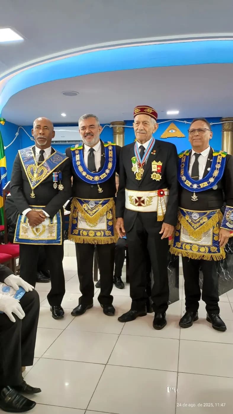 Registro fotográfico: SESSÃO MAGNA PÚBLICA ALUSIVA AO 119º ANO DE FUNDAÇÃO DA LOJA MAÇÔNICA EVOLUÇÃO SEGUNDA Nº 852, ORIENTE DE NATAL/RN.