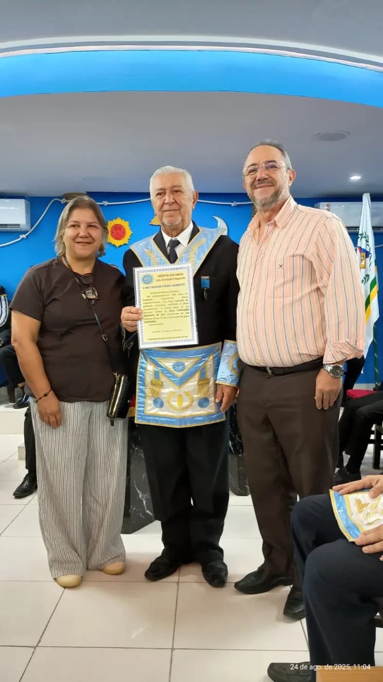 Registro fotográfico: SESSÃO MAGNA PÚBLICA ALUSIVA AO 119º ANO DE FUNDAÇÃO DA LOJA MAÇÔNICA EVOLUÇÃO SEGUNDA Nº 852, ORIENTE DE NATAL/RN.