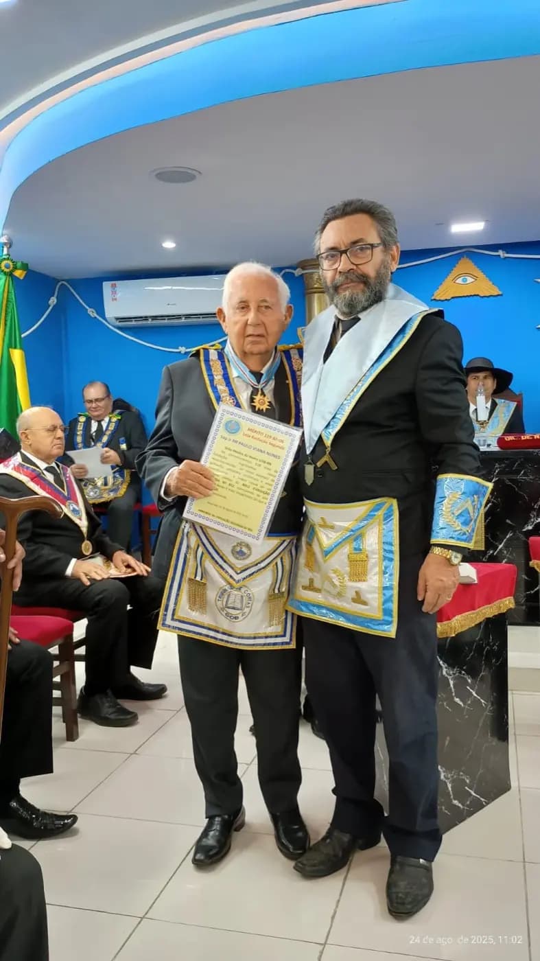 Registro fotográfico: SESSÃO MAGNA PÚBLICA ALUSIVA AO 119º ANO DE FUNDAÇÃO DA LOJA MAÇÔNICA EVOLUÇÃO SEGUNDA Nº 852, ORIENTE DE NATAL/RN.