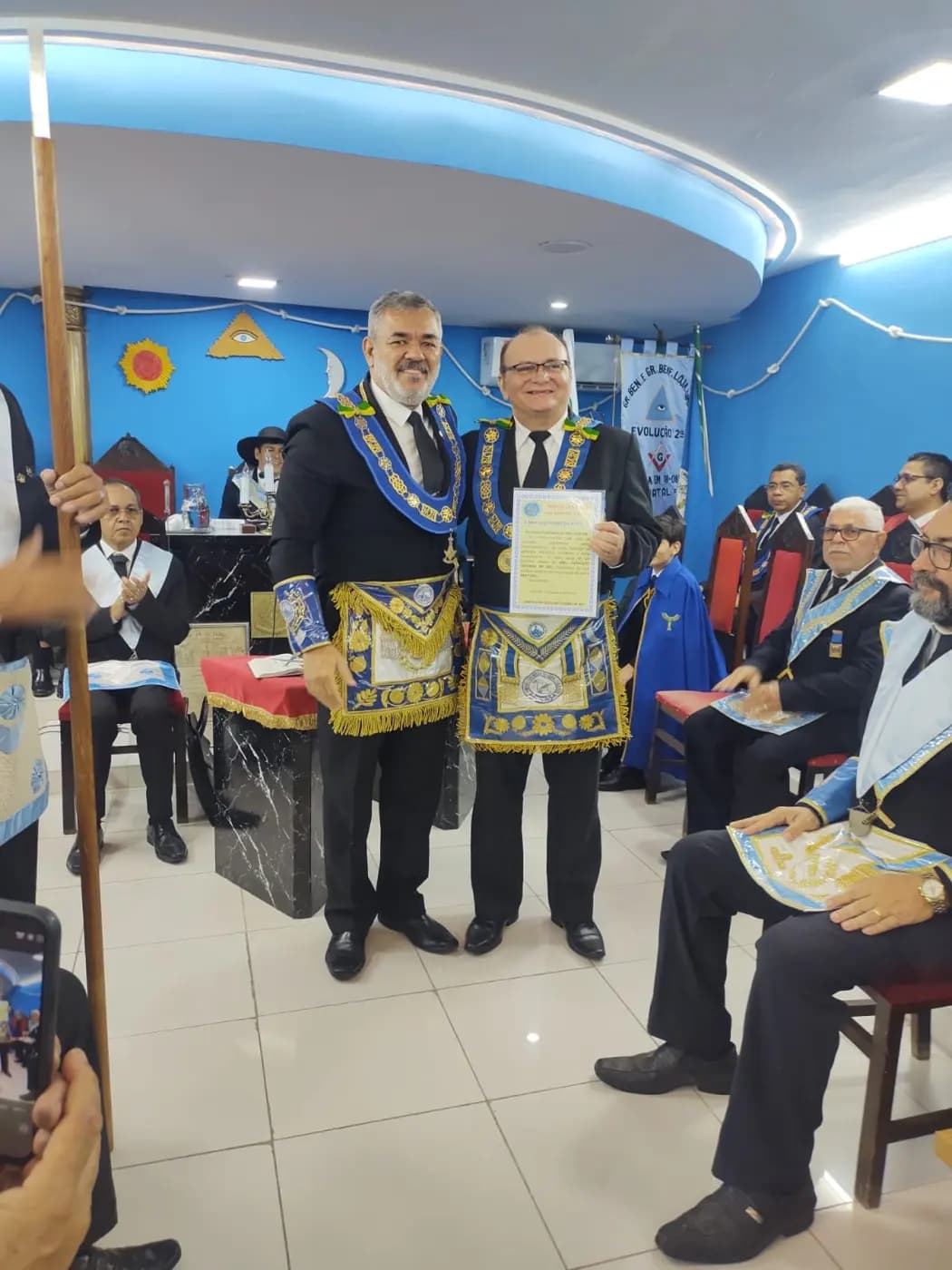 Registro fotográfico: SESSÃO MAGNA PÚBLICA ALUSIVA AO 119º ANO DE FUNDAÇÃO DA LOJA MAÇÔNICA EVOLUÇÃO SEGUNDA Nº 852, ORIENTE DE NATAL/RN.
