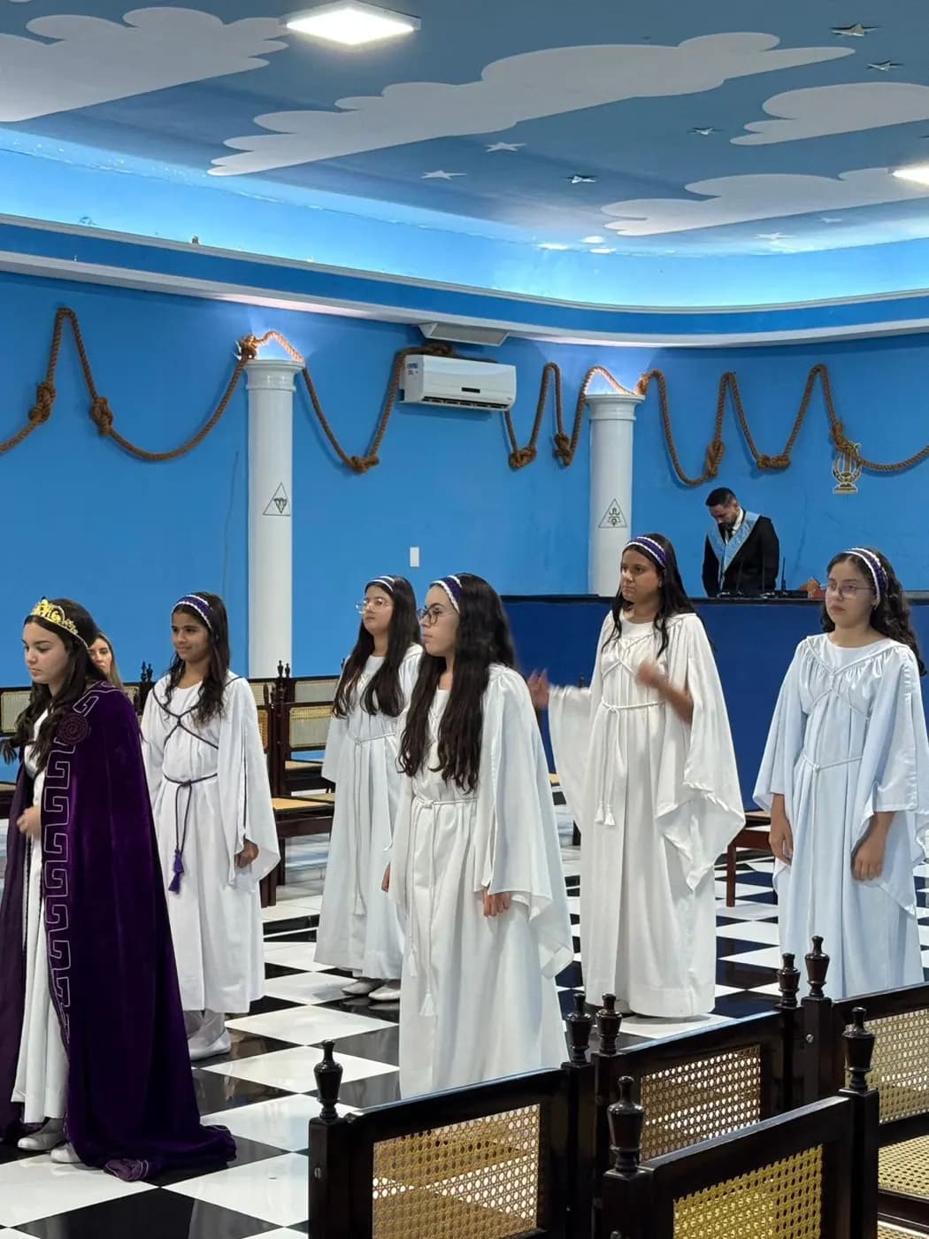 Registro fotográfico: SESSÃO MAÇÔNICA EM HOMENAGEM AO DIA DOS PAIS REALIZADA PELA LOJA MAÇÔNICA SEBASTIÃO VASCONCELOS DOS SANTOS Nº 3.759, ORIENTE DE MOSSORÓ/RN.