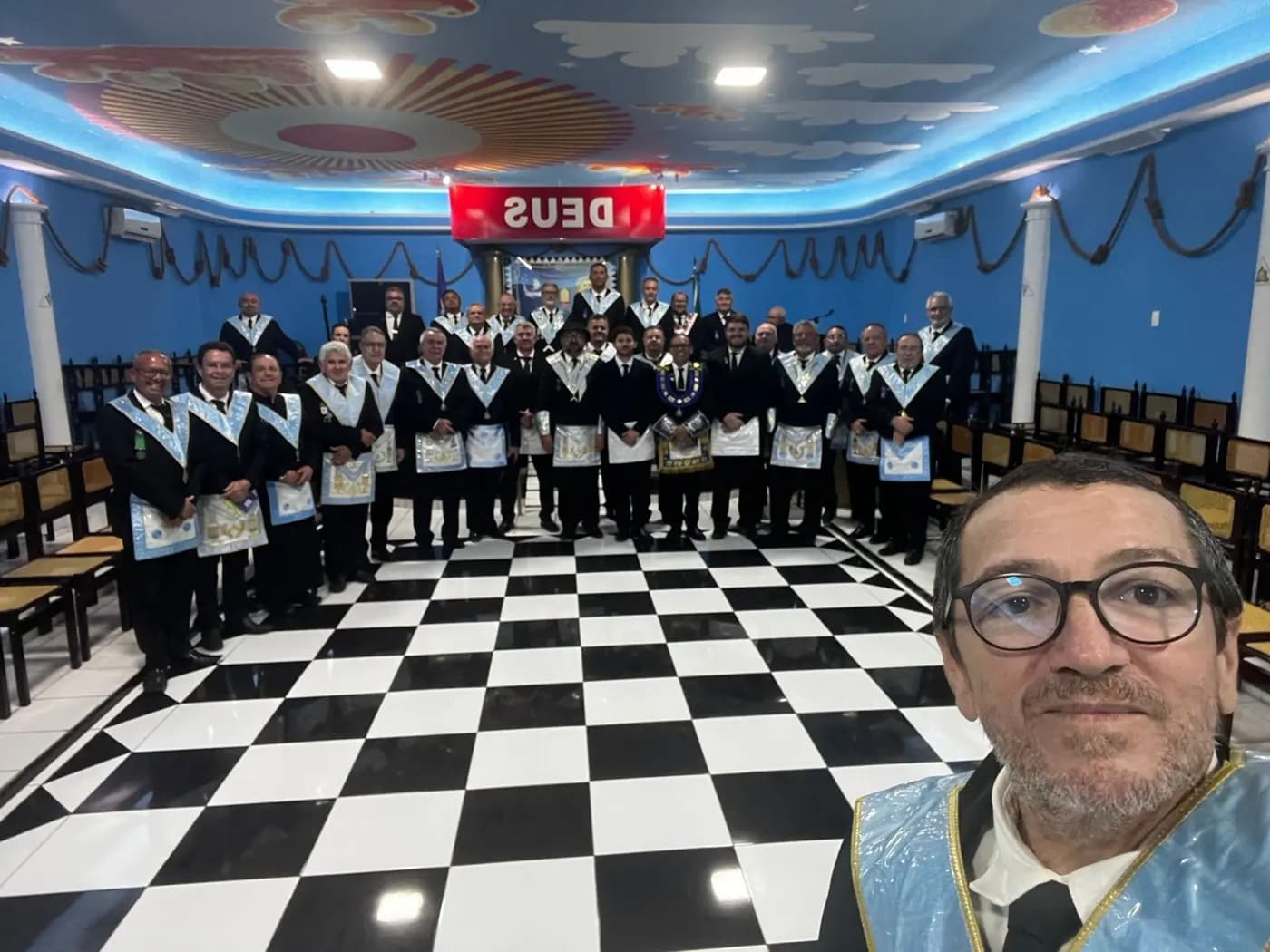 Registro fotográfico: PARTICIPAÇÃO DO GRÃO-MESTRE ADJUNTO DO GOB-RN NA SESSÃO MAGNA DE ELEVAÇÃO REALIZADA PELA LOJA MAÇÔNICA JERÔNIMO ROSADO Nº 1.994, ORIENTE DE MOSSORÓ/RN.