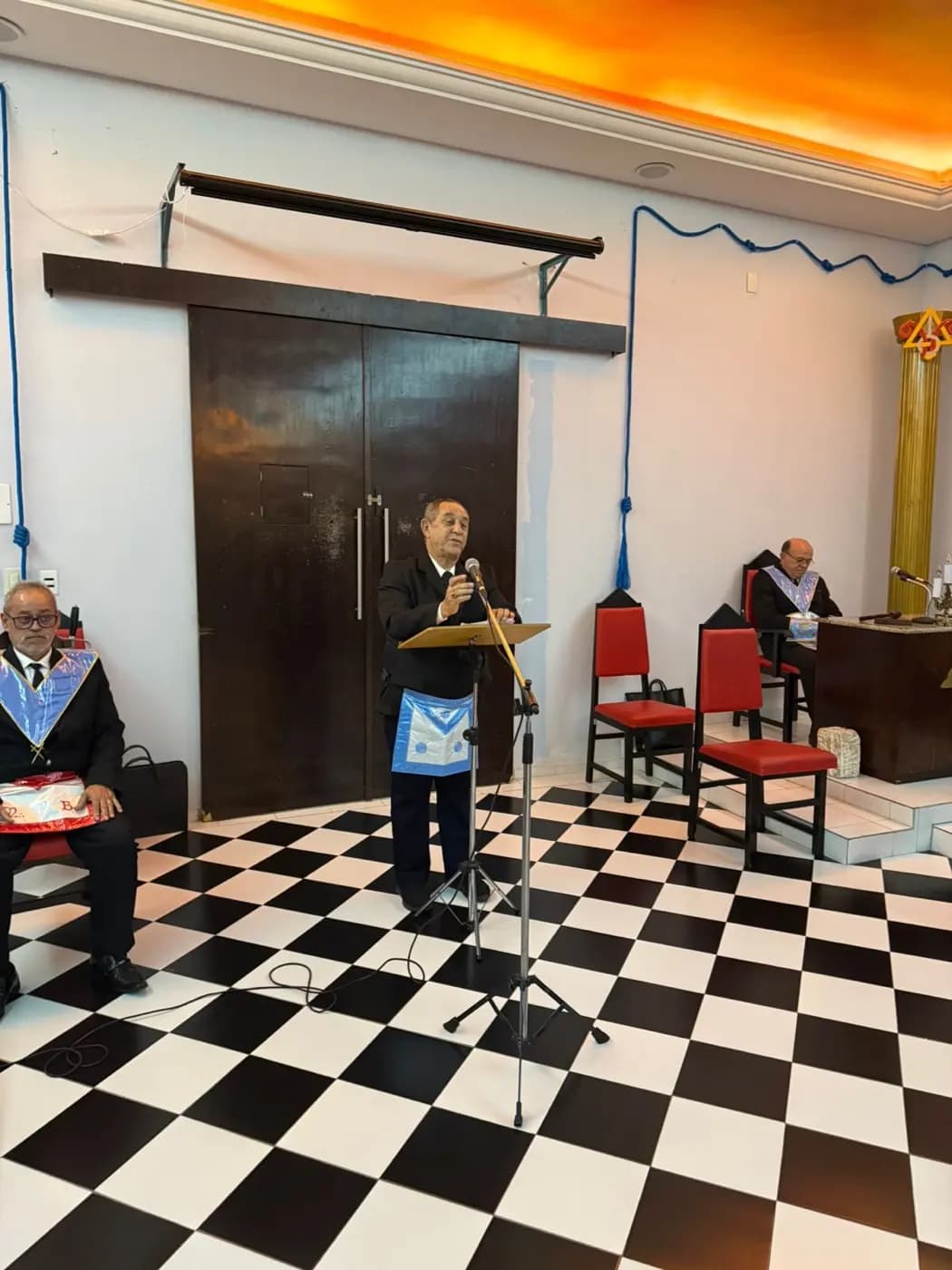 Registro fotográfico: SESSÃO MAGNA PÚBLICA EM CONJUNTO, EM HOMENAGEM À PROCLAMAÇÃO DA INDEPENDÊNCIA DO BRASIL, REALIZADA PELAS LOJAS MAÇÔNICAS JOÃO CECÍLIO DA COSTA N° 2.116, ORIENTE DE NATAL-RN, E SENADOR JOÃO CÂMARA Nº 3268, ORIENTE DE JOÃO CÂMARA-RN.