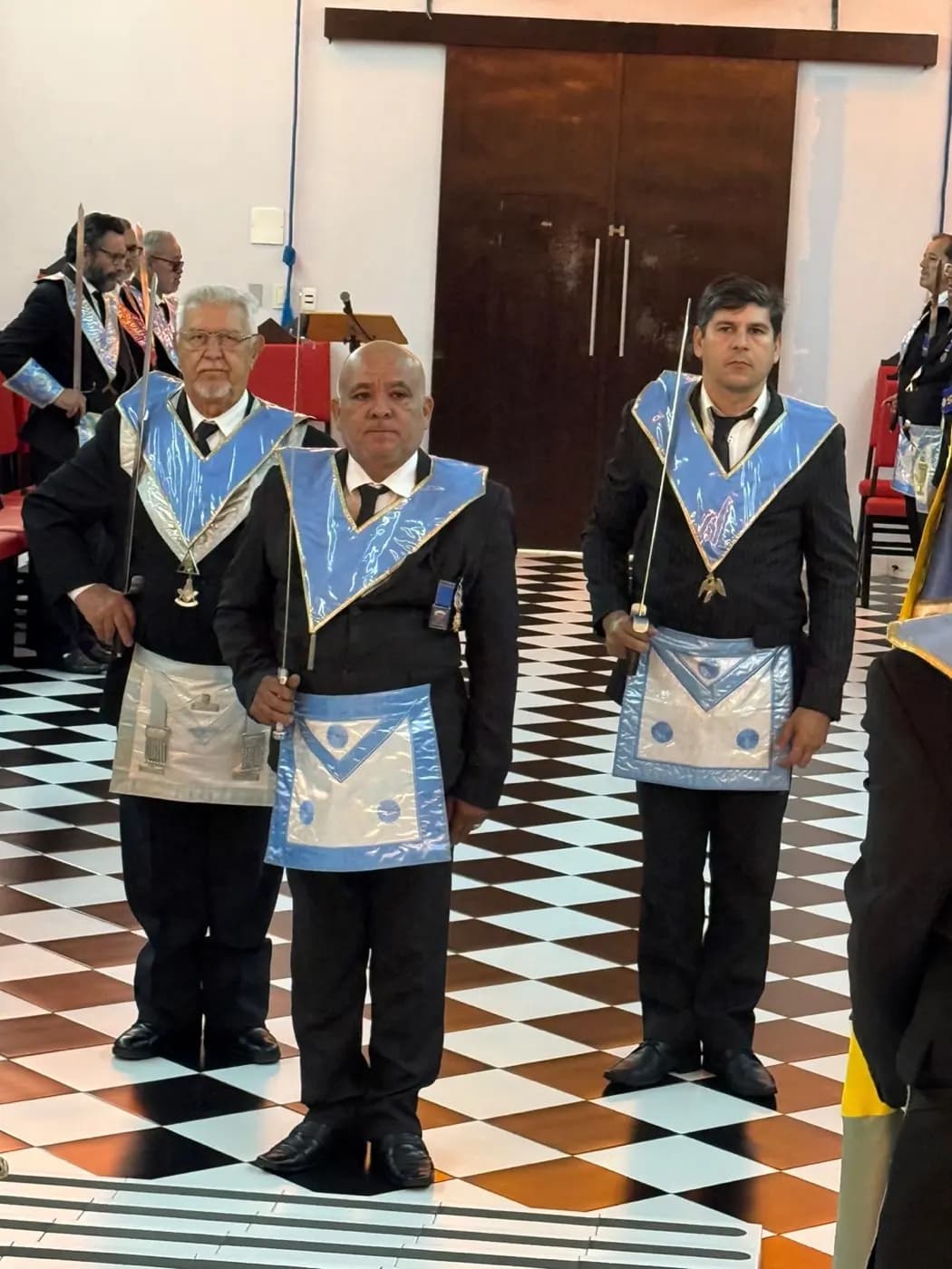 Registro fotográfico: SESSÃO MAGNA PÚBLICA EM CONJUNTO, EM HOMENAGEM À PROCLAMAÇÃO DA INDEPENDÊNCIA DO BRASIL, REALIZADA PELAS LOJAS MAÇÔNICAS JOÃO CECÍLIO DA COSTA N° 2.116, ORIENTE DE NATAL-RN, E SENADOR JOÃO CÂMARA Nº 3268, ORIENTE DE JOÃO CÂMARA-RN.