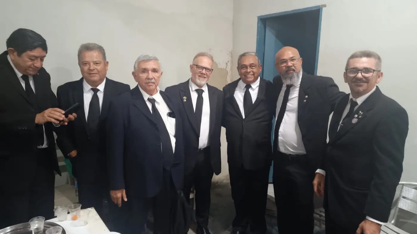 Registro fotográfico: SESSÃO MAGNA DE INICIAÇÃO REALIZADA PELA LOJA MAÇÔNICA SENADOR JOÃO CÂMARA Nº 3.268, DO ORIENTE DE JOÃO CÂMARA-RN.