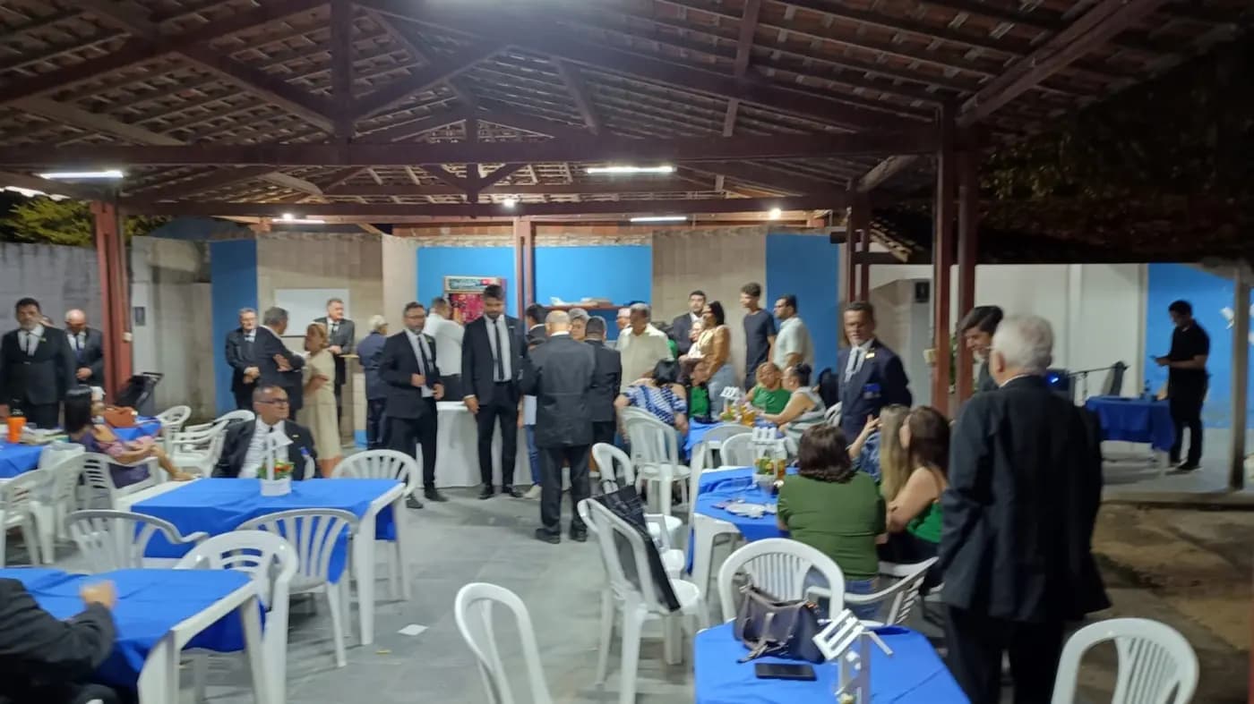Registro fotográfico: SESSÃO MAGNA DE INICIAÇÃO REALIZADA PELA LOJA MAÇÔNICA UNIÃO NATALENSE Nº 2.414, ORIENTE DE PARNAMIRIM/RN.