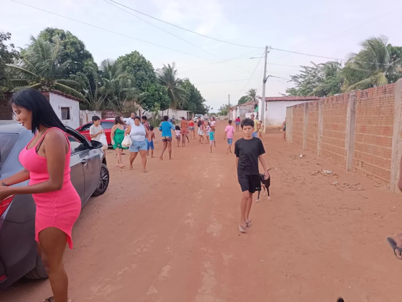 Registro fotográfico: AÇÃO FILANTRÓPICA REALIZADA PELA LOJA MAÇÔNICA PEDRO ALVES PINHEIRO Nº 3.918, ORIENTE DE EXTREMOZ-RN, EM CONJUNTO COM A FRATERNIDADE FEMININA CRUZEIRO DO SUL – FLOR DE LIZ, A ELA VINCULADA.