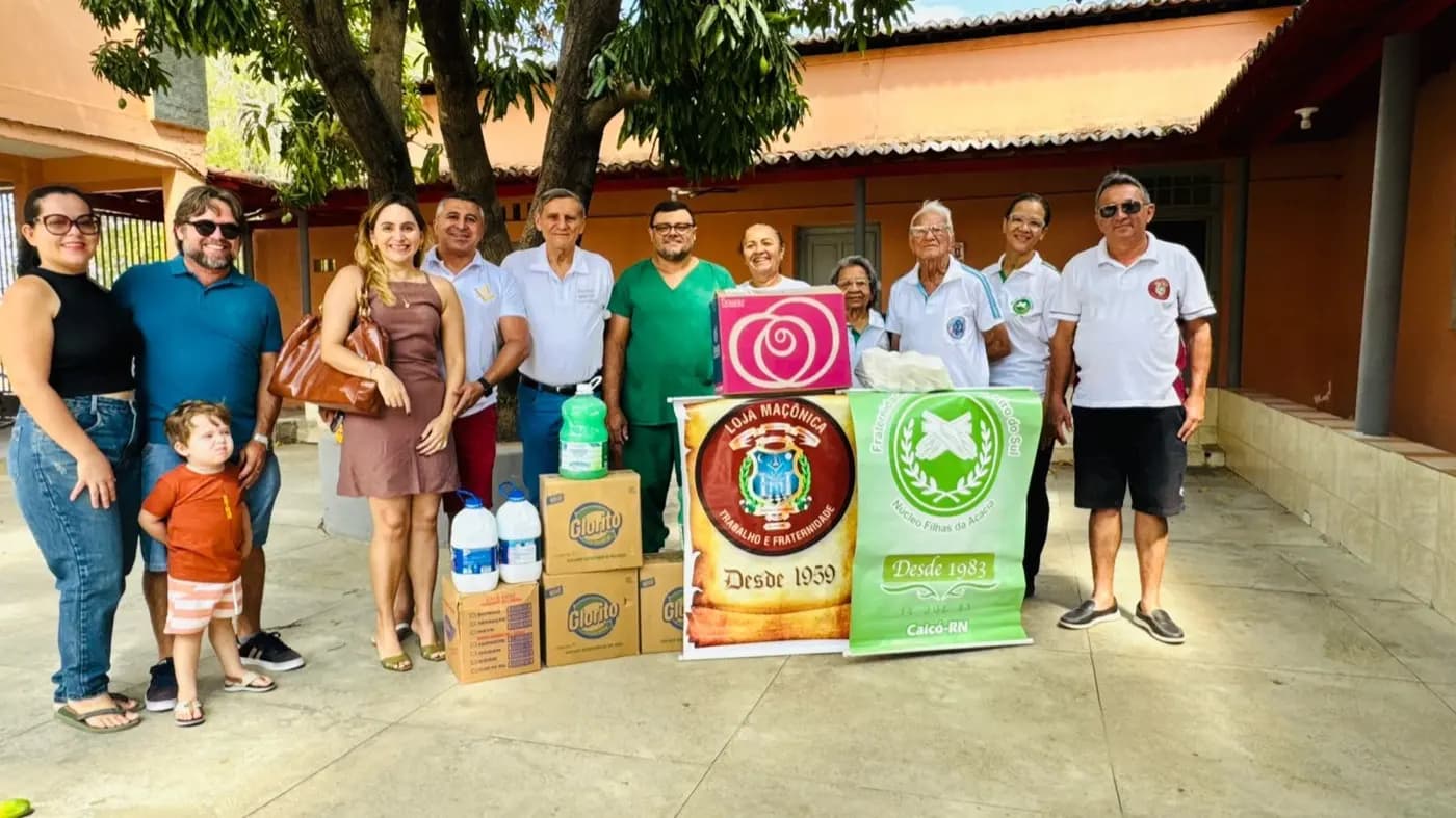 Registro fotográfico: AÇÃO FILANTRÓPICA REALIZADA PELA LOJA MAÇÔNICA TRABALHO E FRATERNIDE Nº 1.518, ORIENTE DE CAICÓ-RN, EM CONJUNTO COM A FRATERNIDADE FEMININA CRUZEIRO DO SUL – FILHAS DA ACÁCIA.