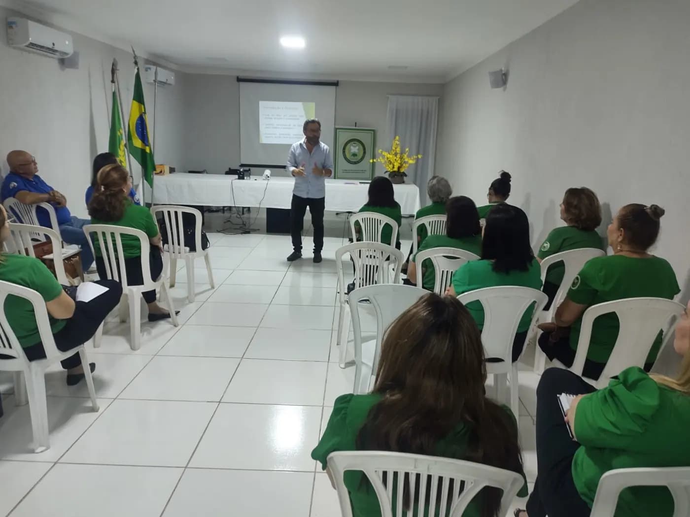 Registro fotográfico: CURSO BÁSICO DE ORATÓRIA.