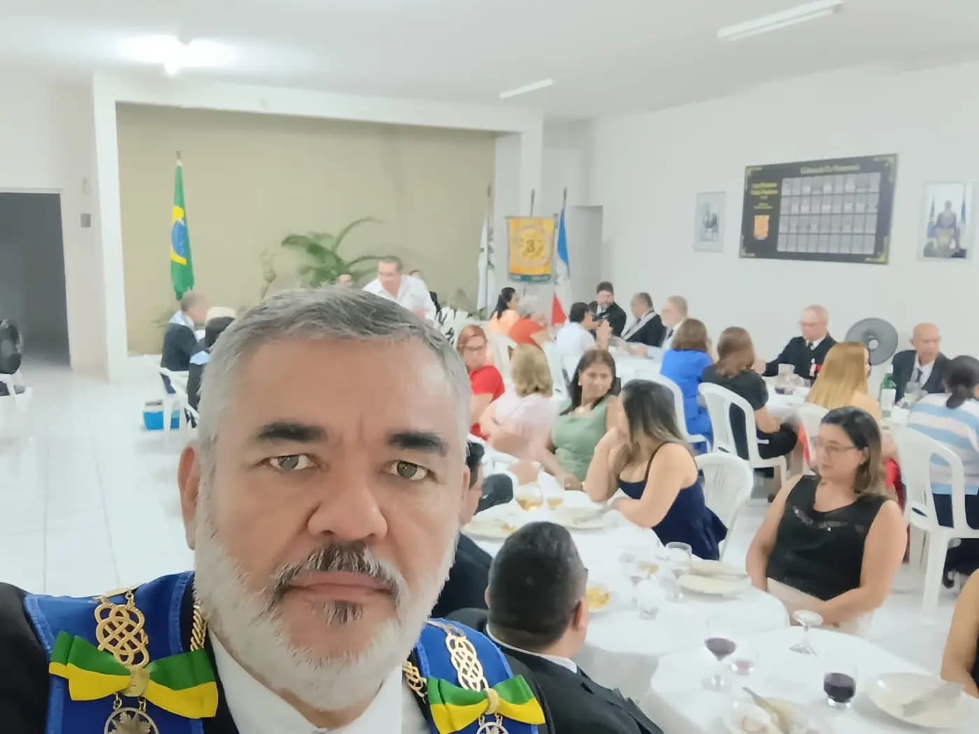 Registro fotográfico: CEIA PARAMAÇÔNICA DE CONFRATERNIZAÇÃO NATALINA 2025 REALIZADA PELA LOJA MAÇÔNICA UNIÃO NATALENSE Nº 2.414, ORIENTE DE PARNAMIRIM/RN.