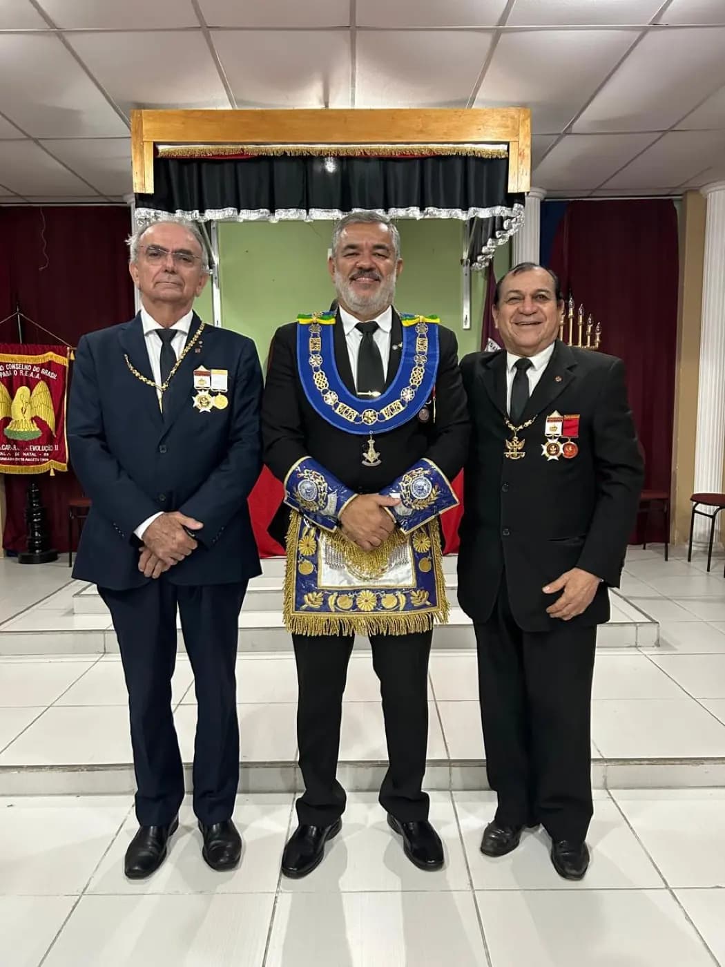 Registro fotográfico: SUBLIME CAPÍTULO ROSA CRUZ EVOLUÇÃO SEGUNDA, DA DELEGACIA LITÚRGICA DE NATAL 10.1, DO SUPREMO CONSELHO DO BRASIL DO GRAU 33 PARA O RITO ESCOCÊS ANTIGO E ACEITO – SESSÃO NO GRAU 15