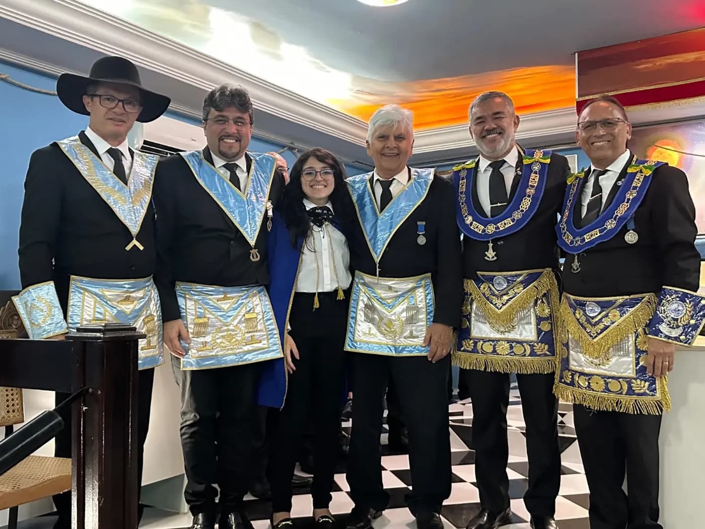 Registro fotográfico: SESSÃO MAGNA PÚBLICA ALUSIVA AO 40º ANO DE FUNDAÇÃO DA LOJA MAÇÔNICA MANOEL REGINALDO DA ROCHA N° 2.439, ORIENTE DE PAU DOS FERROS-RN