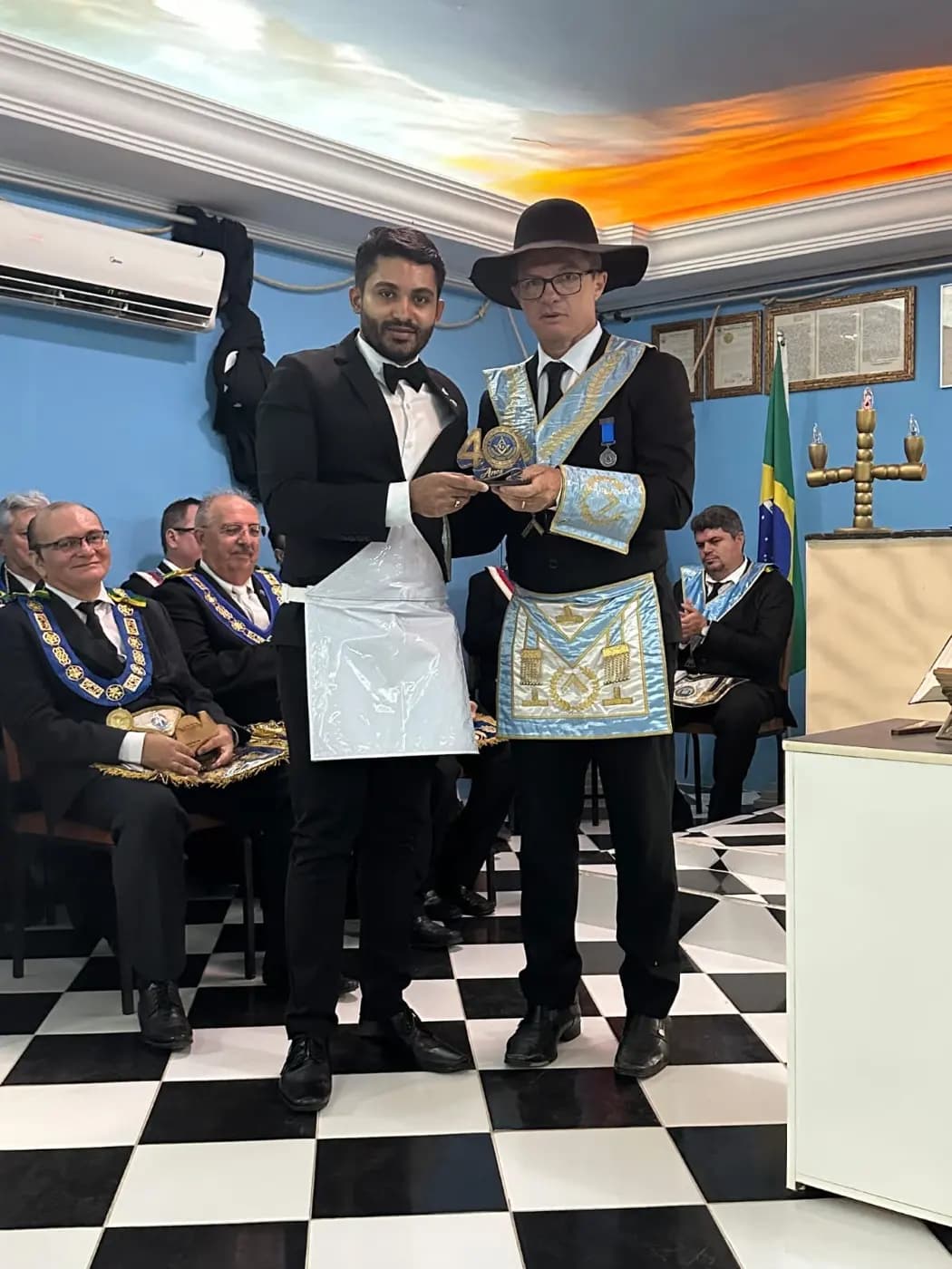 Registro fotográfico: SESSÃO MAGNA PÚBLICA ALUSIVA AO 40º ANO DE FUNDAÇÃO DA LOJA MAÇÔNICA MANOEL REGINALDO DA ROCHA N° 2.439, ORIENTE DE PAU DOS FERROS-RN