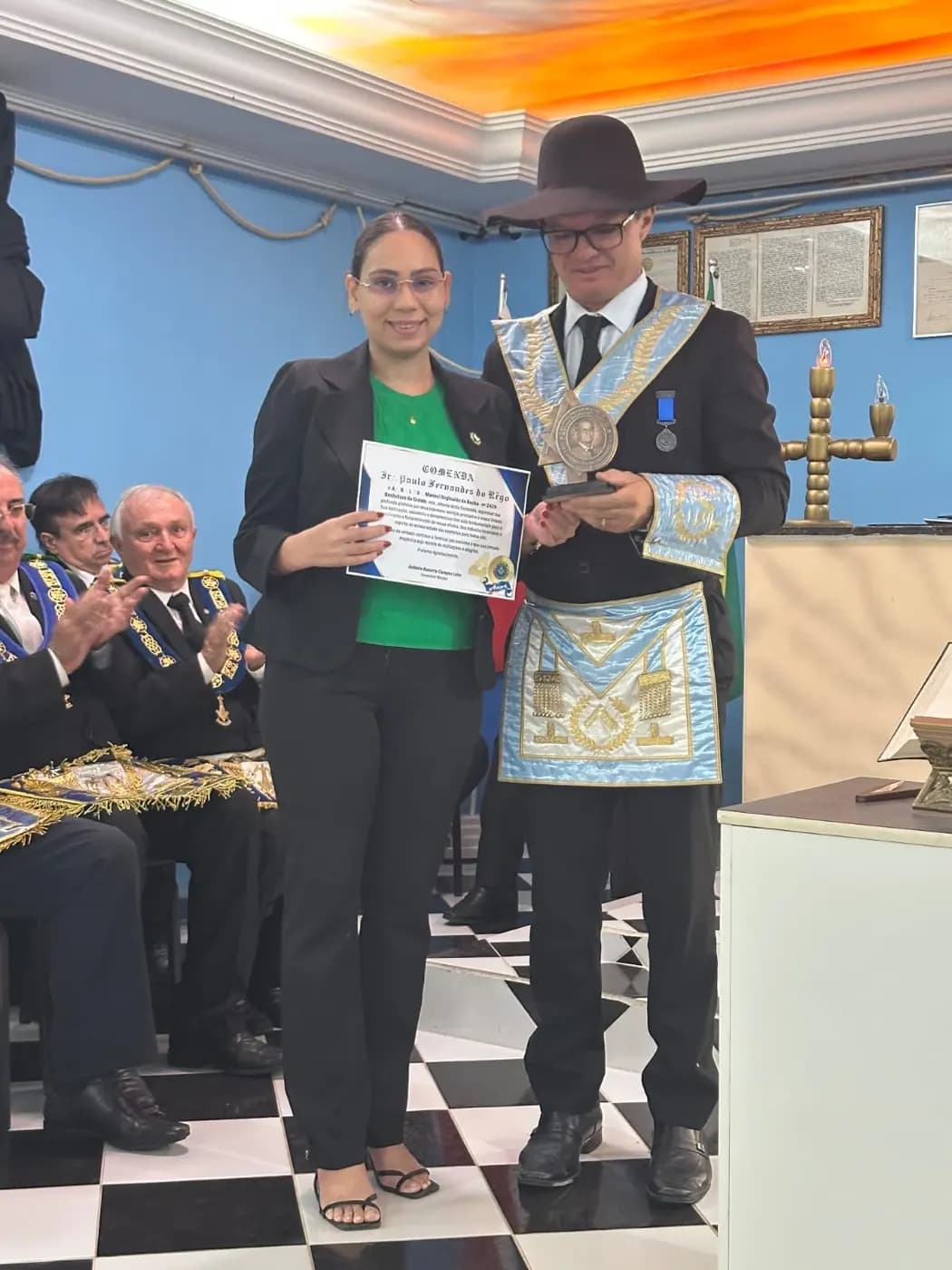 Registro fotográfico: SESSÃO MAGNA PÚBLICA ALUSIVA AO 40º ANO DE FUNDAÇÃO DA LOJA MAÇÔNICA MANOEL REGINALDO DA ROCHA N° 2.439, ORIENTE DE PAU DOS FERROS-RN