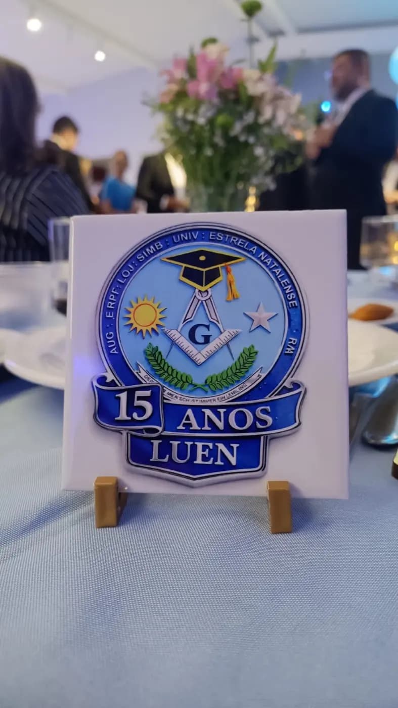 Registro fotográfico: LOJA MAÇÔNICA UNIVERSITÁRIA ESTRELA NATALENSE Nº 4.122, RITO SCHRÖDER, ORIENTE DE PARNAMIRIM/RN – JANTAR EM COMEMORAÇÃO AO SEU 15º ANO DE FUNDAÇÃO.