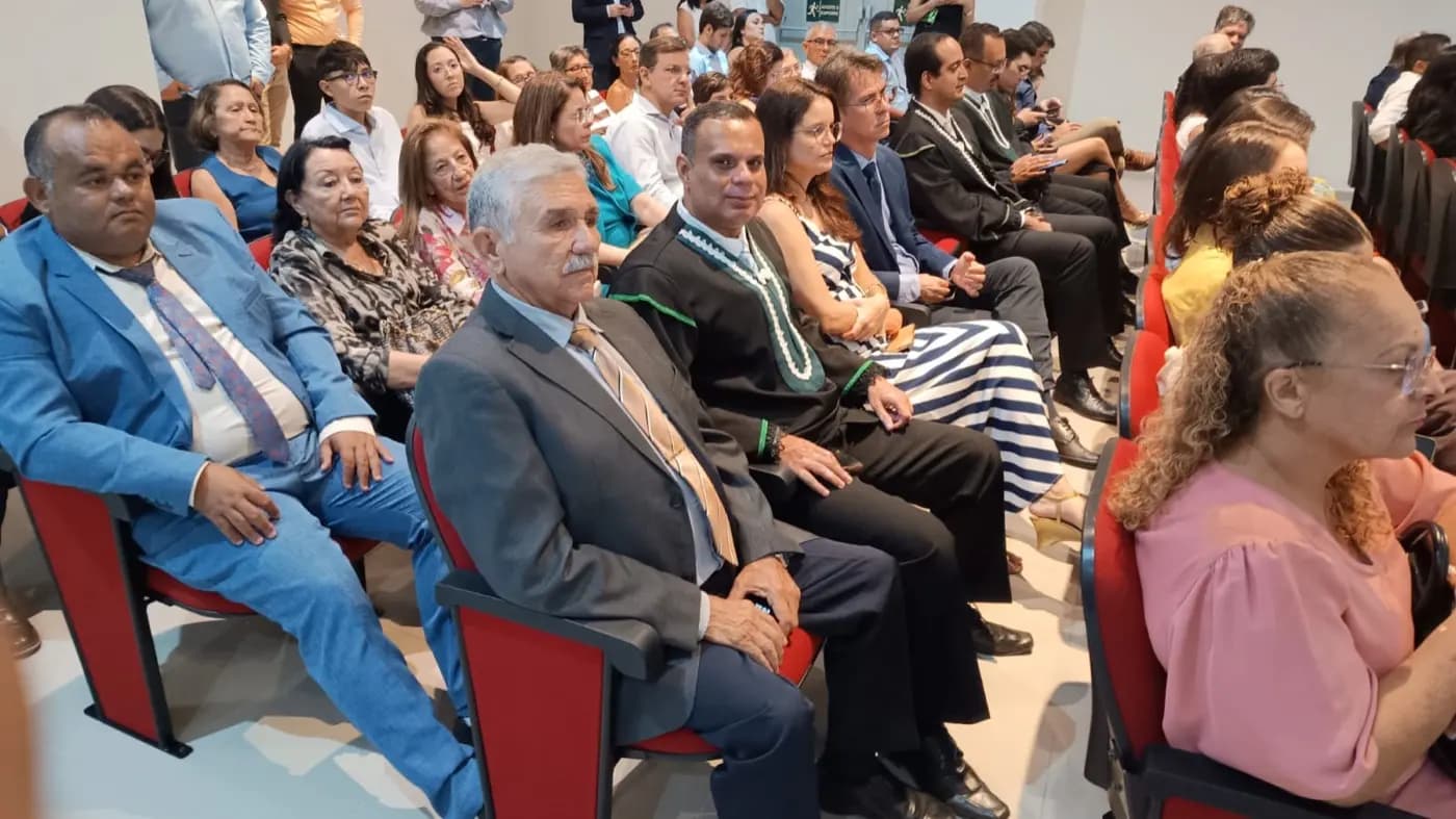 Registro fotográfico: INSTITUTO HISTÓRICO E GEOGRÁFICO DO RN EMPOSSA IRMÃO MAÇOM DO GOB-RN COMO SÓCIO EFETIVO