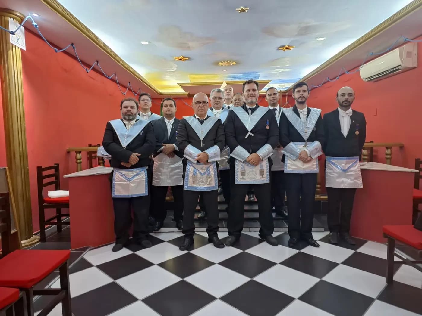 Registro fotográfico: LOJA MAÇÔNICA INTERNACIONAL DA PRAIA DA PIPA Nº 4.627, ORIENTE DE TIBAU DO SUL-RN – RETORNO DOS TRABALHOS MAÇÔNICOS E FILIAÇÃO DE NOVOS OBREIROS.