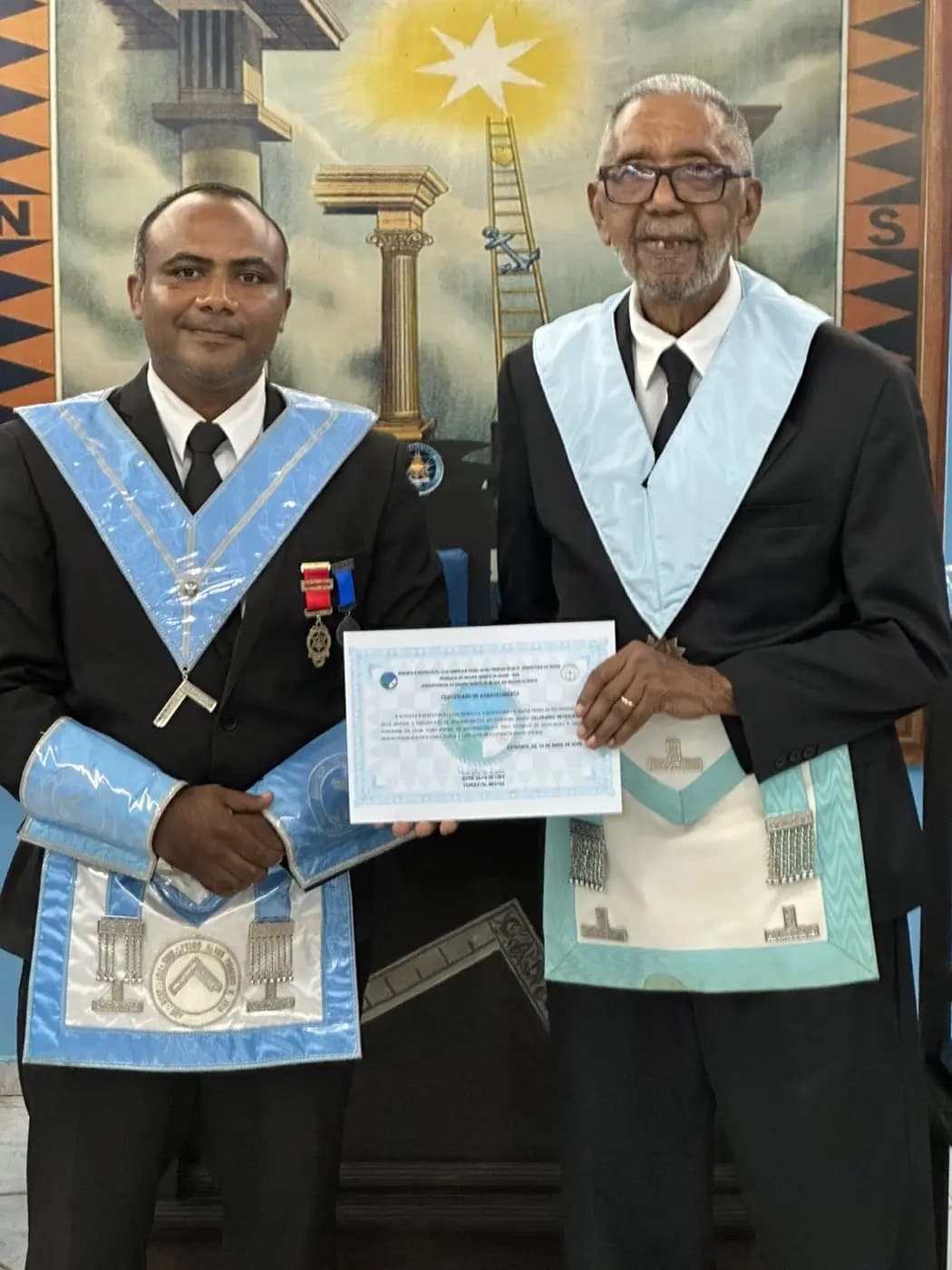 Registro fotográfico: LOJA MAÇÔNICA PEDRO ALVES PINHEIRO Nº 3.018, ORIENTE DE EXTREMOZ/RN – SESSÃO MAGNA PÚBLICA ALUSIVA AO 33º ANO DE FUNDAÇÃO.