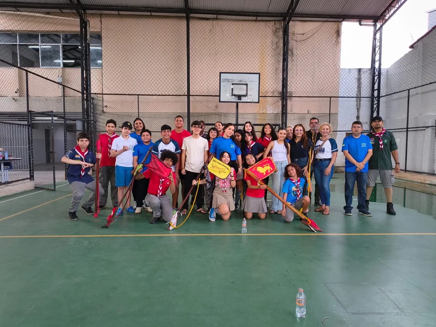Registro fotográfico: PROJETO “O MELHOR PARA A SOCIEDADE” – APROXIMANDO A AÇÃO PARAMAÇÔNICA JUVENIL E O GRUPO DE ESCOTEIRO.