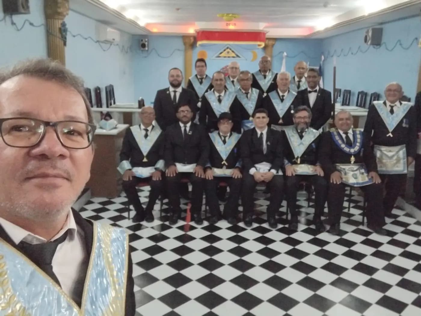 Registro fotográfico: LOJA MAÇÔNICA TRAMPOLIM DA VITÓRIA N° 1.606, ORIENTE DE NATAL/RN – SESSÃO MAGNA RESTRITA DE ELEVAÇÃO.